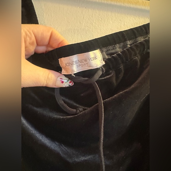Jones New York Black Velvet Maxi Skirt - Picture 4 of 5